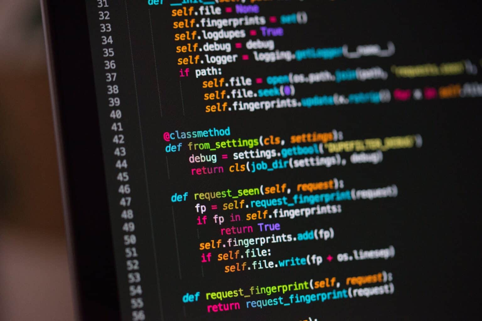 Is SQL a Programming Language? (A Beginners Explanation!)